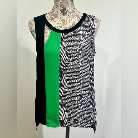 🛍️ BCBG MAX AZRIA Black and green with abstract print sleeveless blouse size S. - Picture 1 of 10